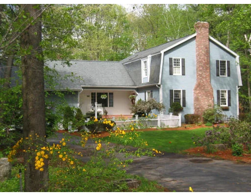 Unit for sale at 31 Avery Lane, Andover, MA 01810
