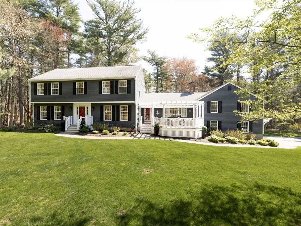 Unit for sale at 20 Tinkers Ledge Rd, Duxbury, MA 02332