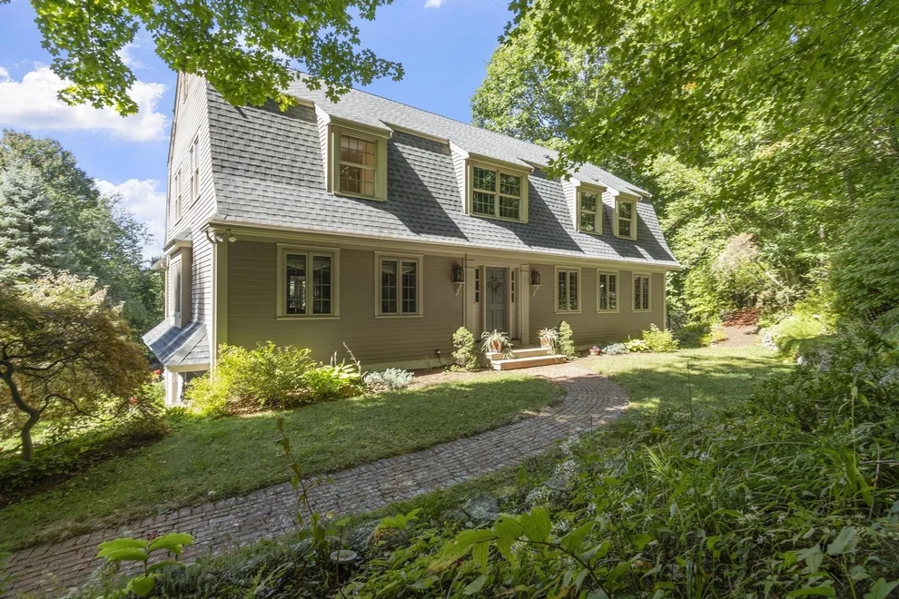 Unit for sale at 36 Westland Farm Rd, Sterling, MA 01564