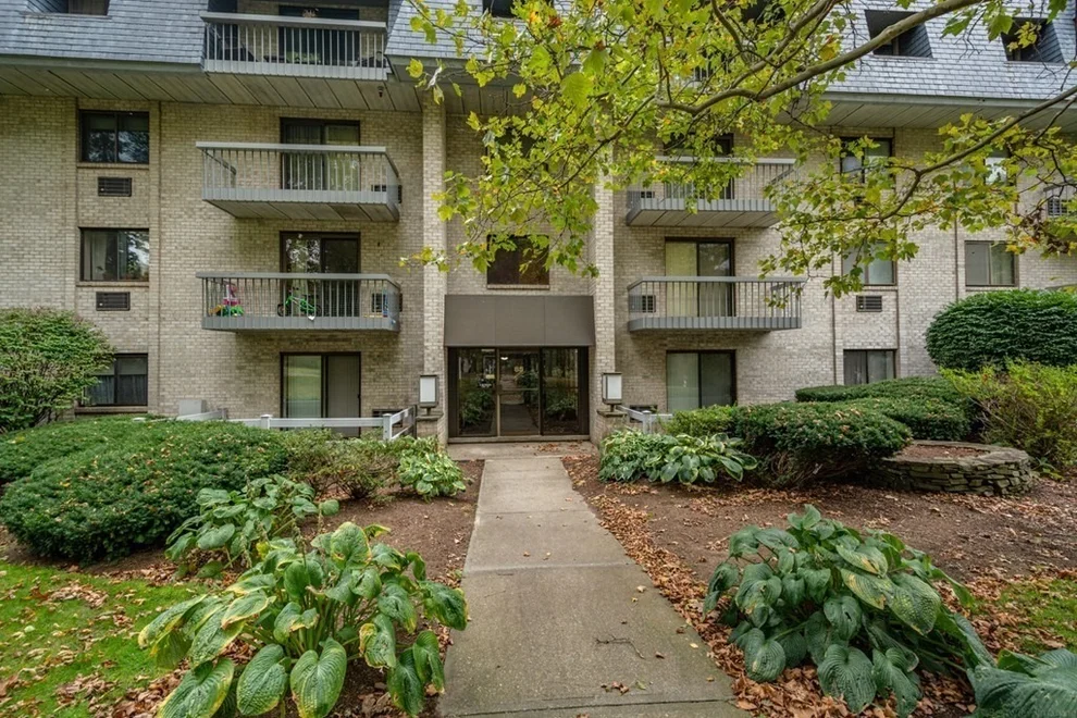 Unit for sale at 85 Commons Drive, Shrewsbury, MA 01545