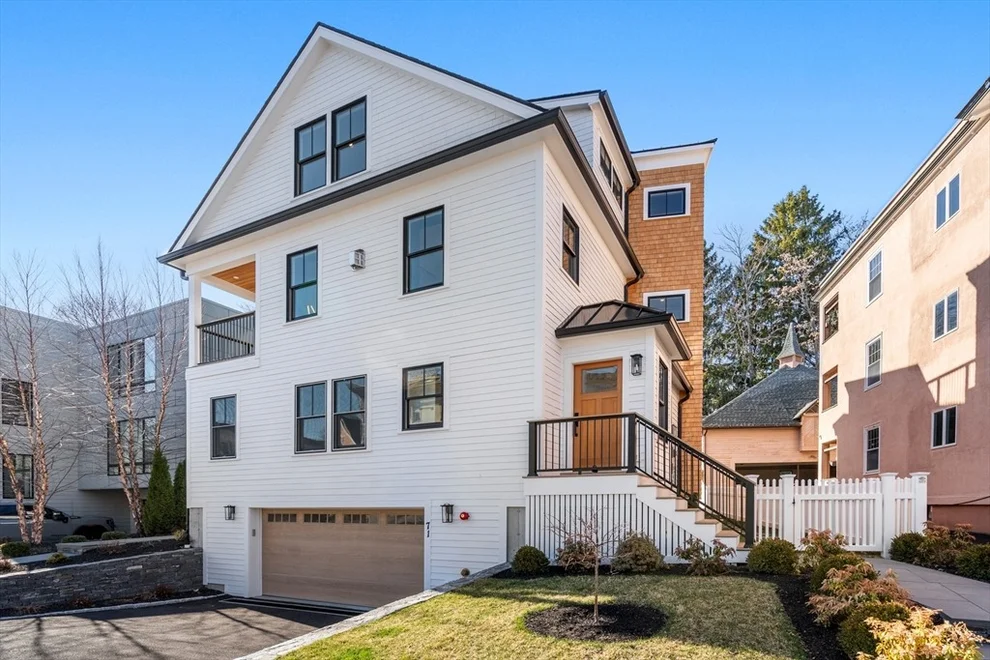 Unit for sale at 71 Greenough St, Brookline, MA 02445