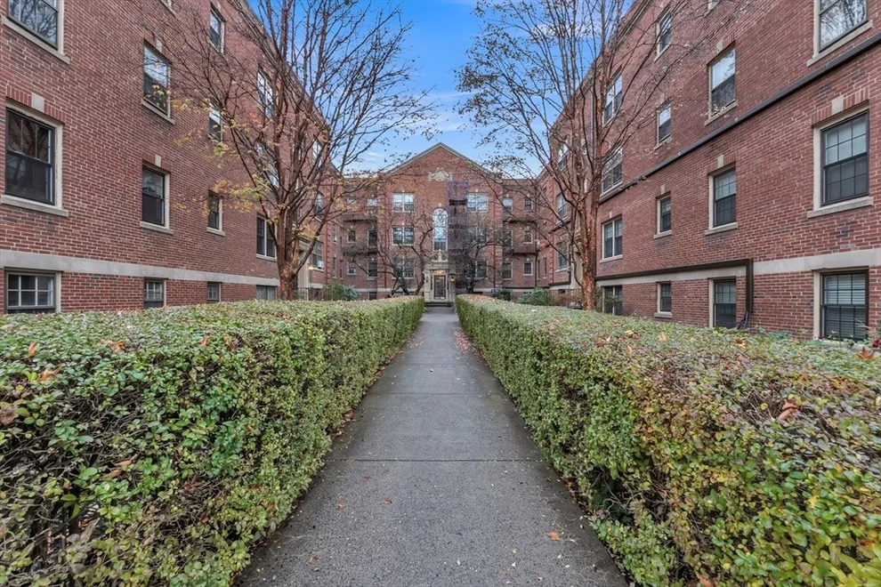 Unit for sale at 56 Elm St, Worcester, MA 01609