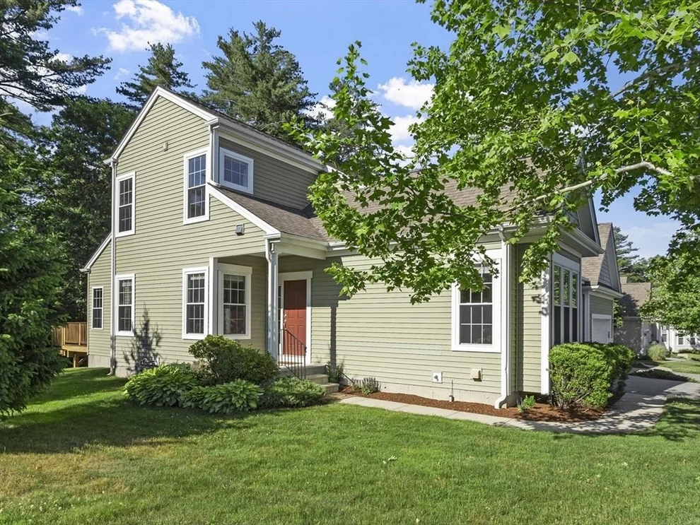 Unit for sale at 27 Greenside Ln, Acton, MA 01720