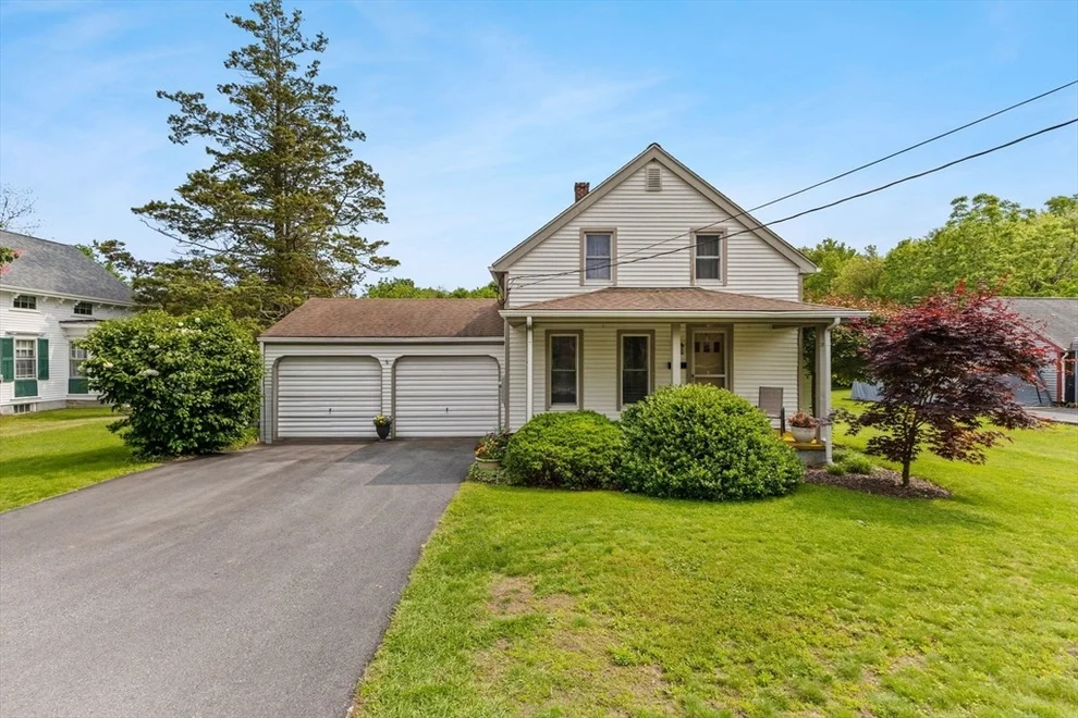 Unit for sale at 154 Main St, Swansea, MA 02777