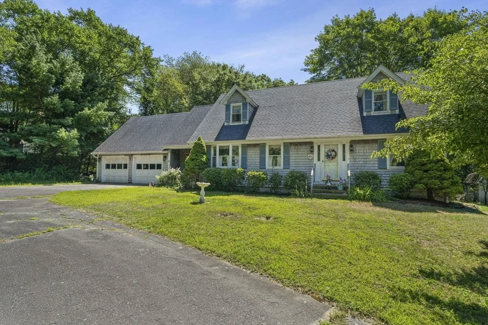 Unit for sale at 5 Green Street, Berkley, MA 02779