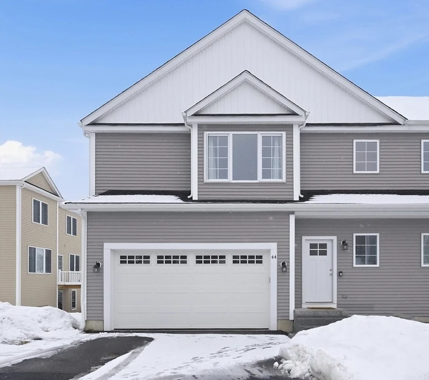 Unit for sale at 44 Pouts Ln, Uxbridge, MA 01569