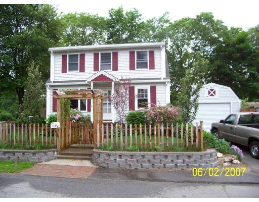 Unit for sale at 6 Naples Ave, Woburn, MA 01801