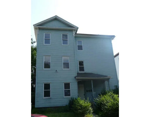 Unit for sale at 5 Freeland Ter, Worcester, MA 01603