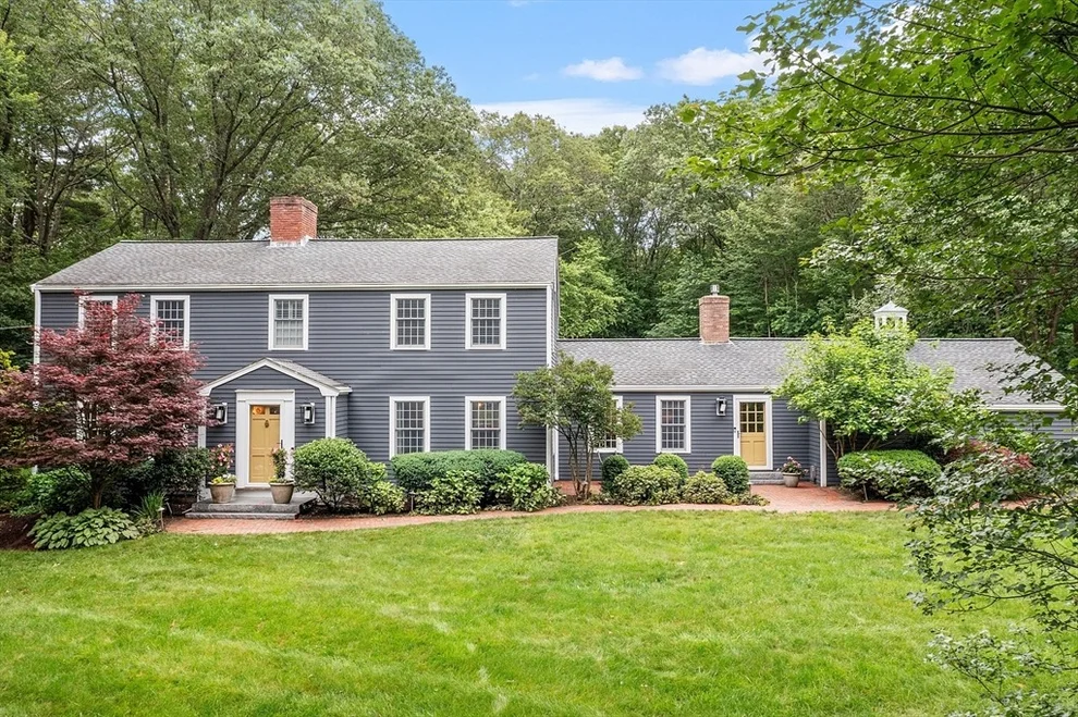 Unit for sale at 22 High St, Southborough, MA 01772