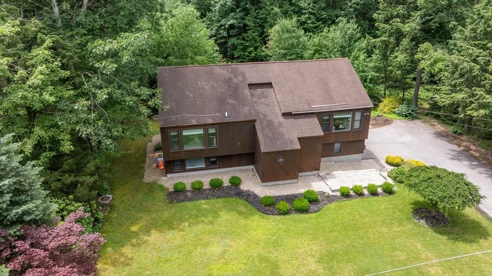 Unit for sale at 43 Boxwood Circle, Milford, NH 03055