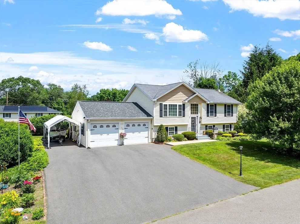 Unit for sale at 68 Victoria Ave, Athol, MA 01331