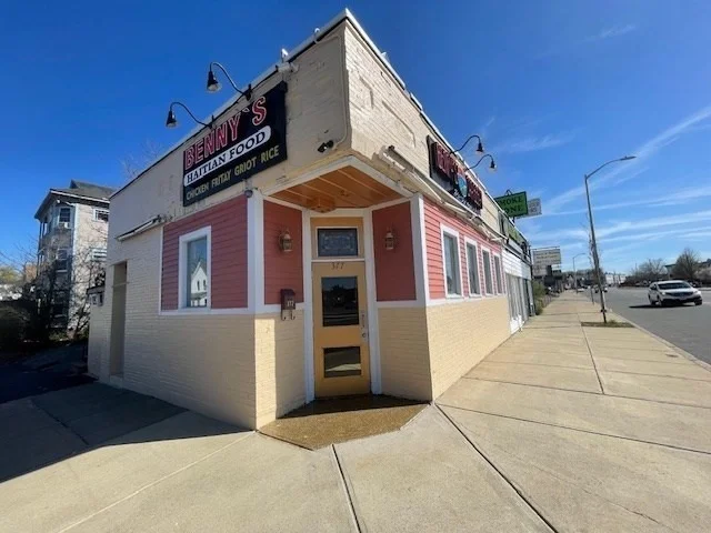 Unit for sale at 377 Park Ave, Worcester, MA 01610