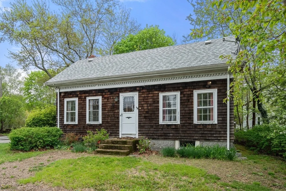 Unit for sale at 177 Main St, Rockport, MA 01966