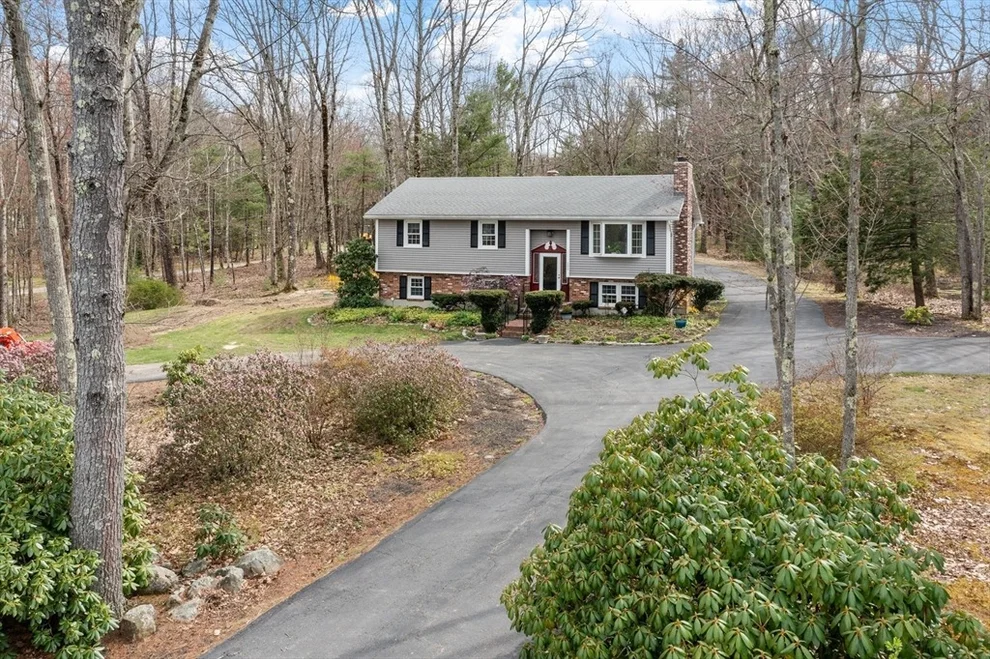Unit for sale at 305 Benjamin St, Winchendon, MA 01475
