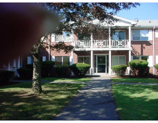 Unit for sale at 7 Bayberry Drive, Sharon, MA 02067