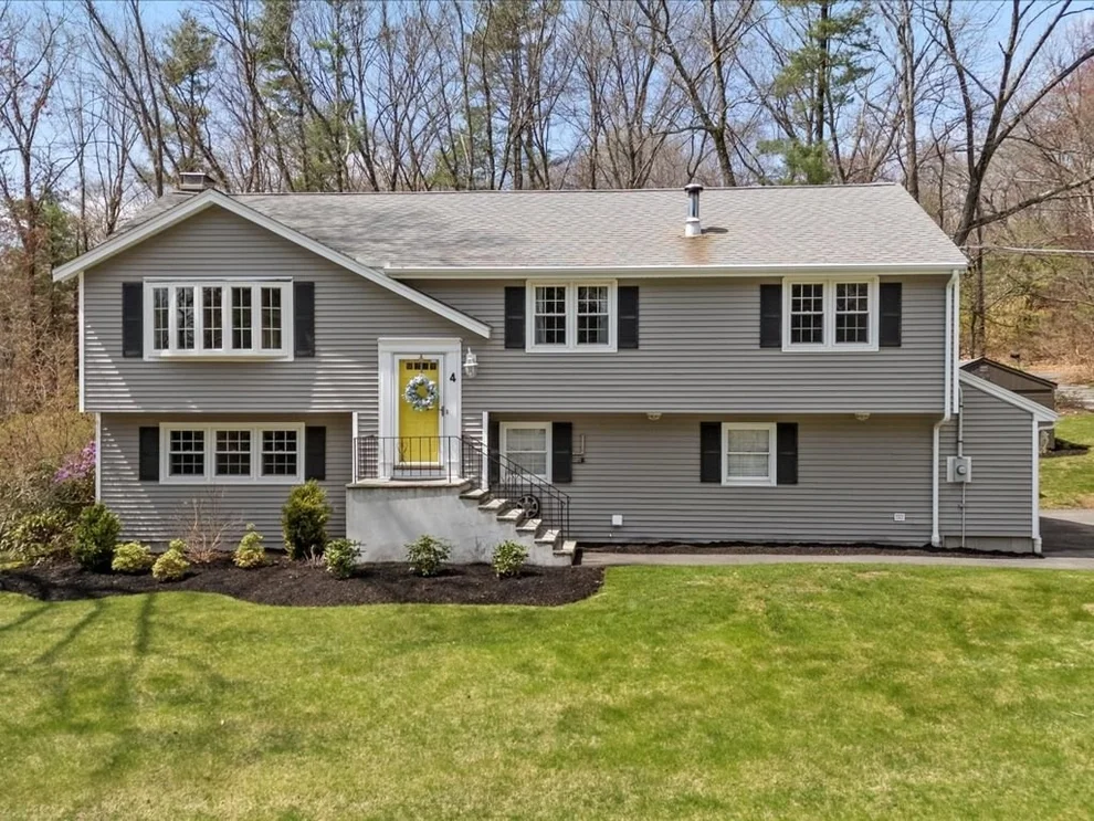 Unit for sale at 4 Summit Rd, Southborough, MA 01772