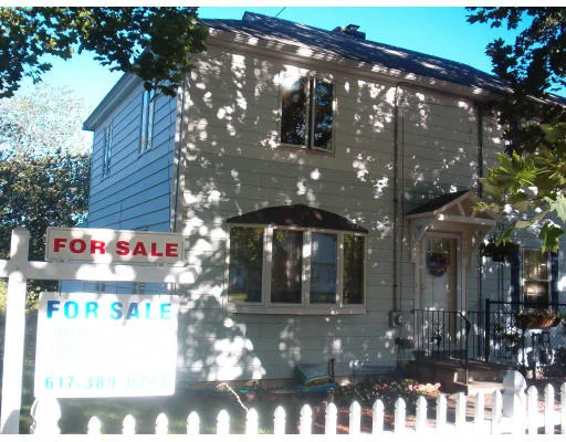 Unit for sale at 117 Sunnyside Ave, Arlington, MA 02474