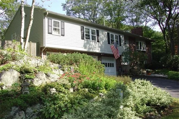 Unit for sale at 6 Rockwood Heights Road, Manchester, MA 01944