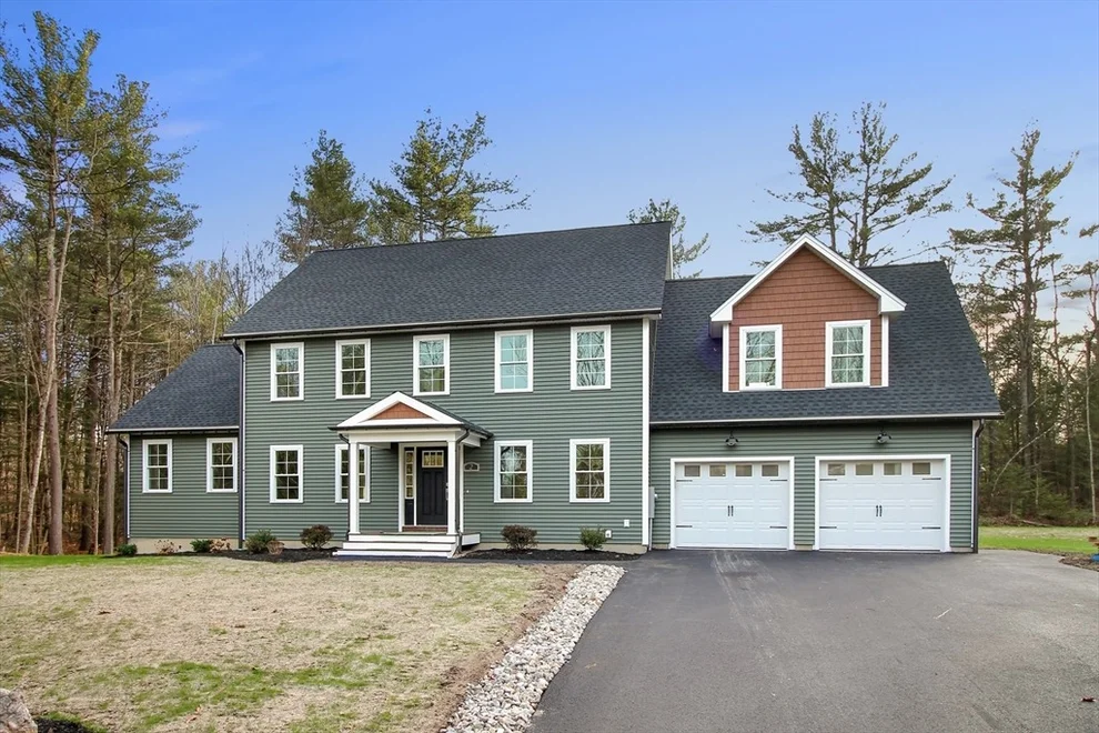 Unit for sale at 5 Linda Drive, Westminster, MA 01473