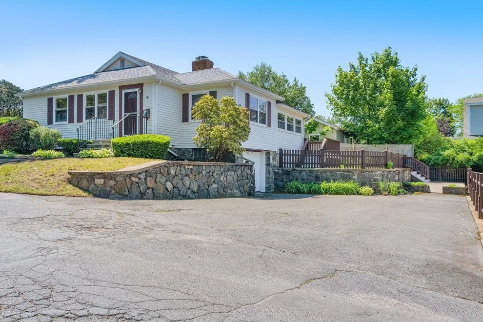 Unit for sale at 66 Overlook Rd, Marblehead, MA 01945