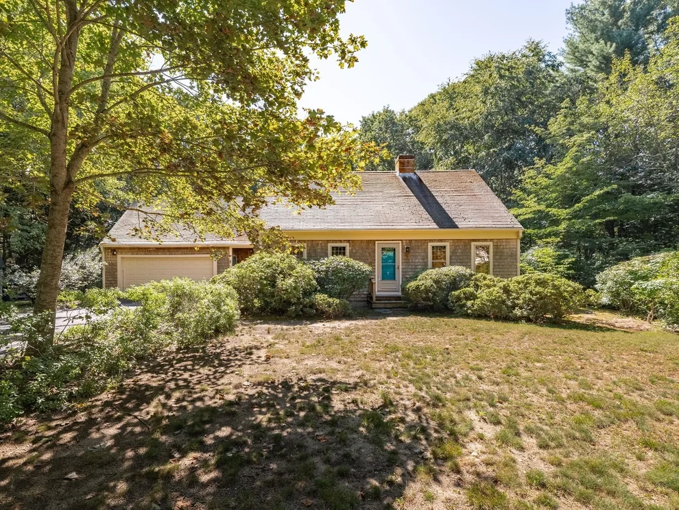 Unit for sale at 160 Tremont St, Duxbury, MA 02332