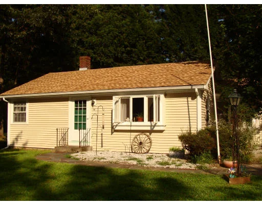Unit for sale at 14 Boardman Street, Norfolk, MA 02056