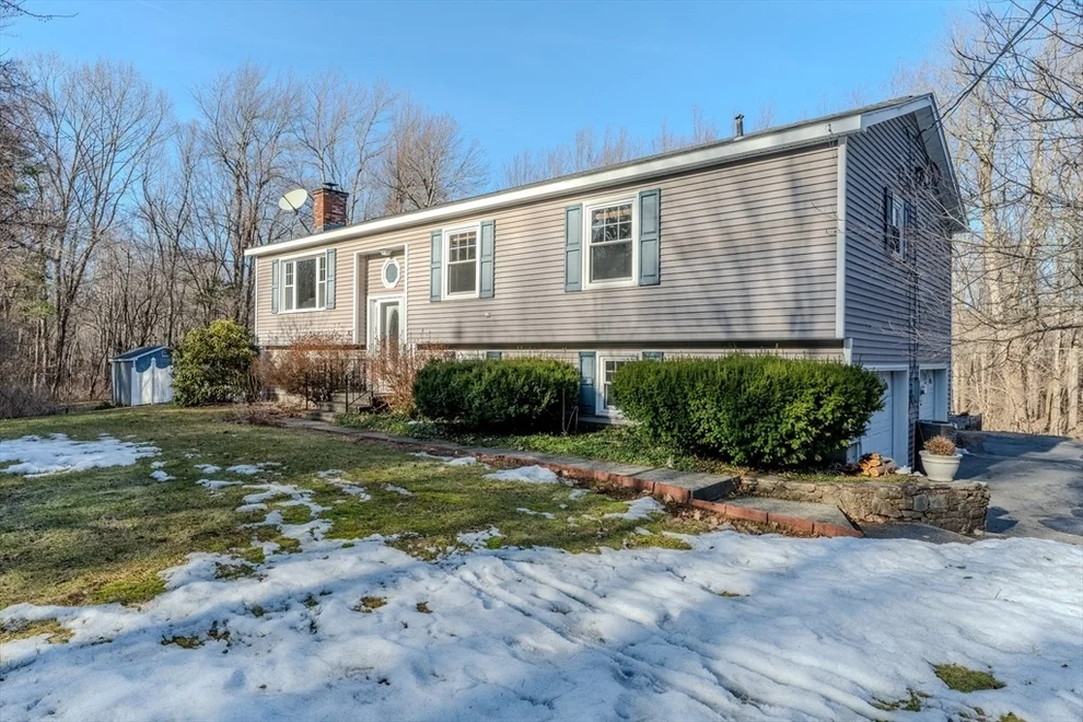 Unit for sale at 88 Redemption Rock Trl N, Princeton, MA 01541