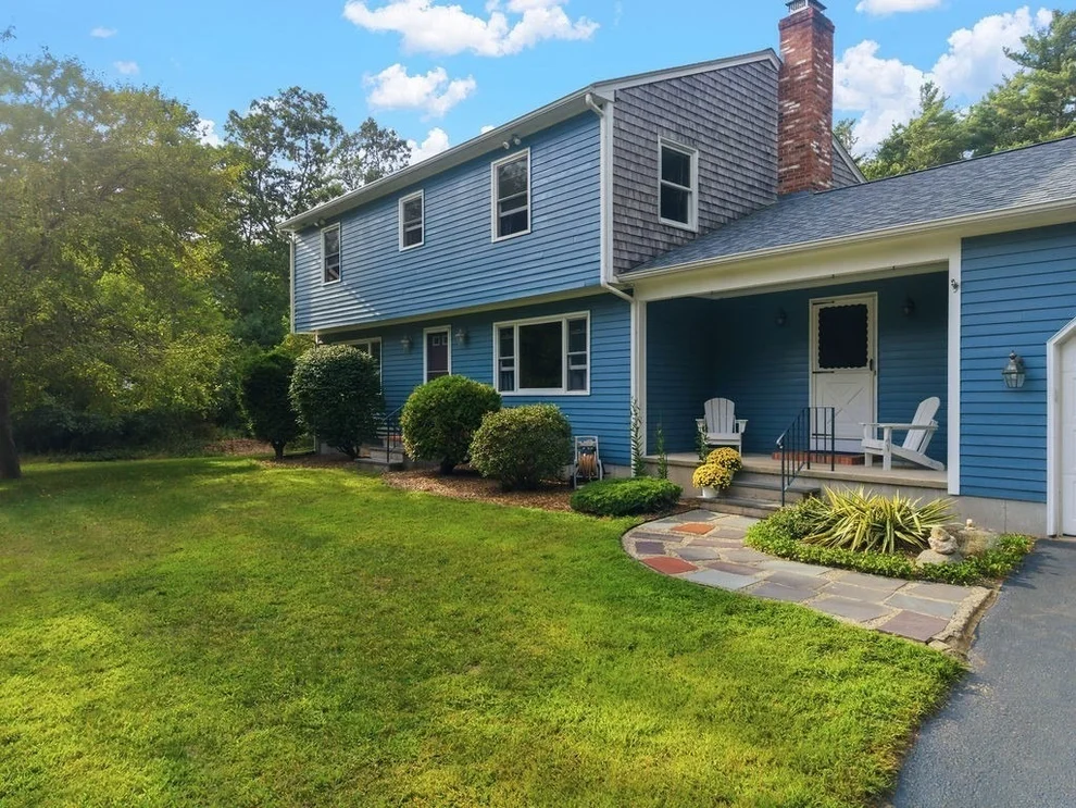 Unit for sale at 33 Woodland Rd, Rochester, MA 02770