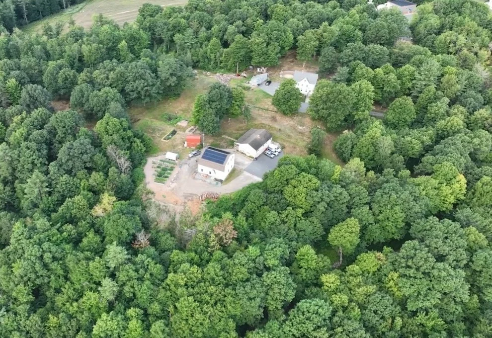 Unit for sale at 435 Partridge St, Gardner, MA 01440