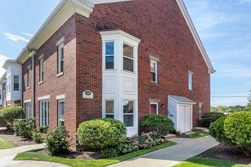 Unit for sale at 160 Quincy Shore Dr, Quincy, MA 02171