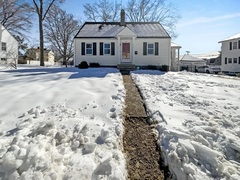 Unit for sale at 44 2nd St, Norwood, MA 02062