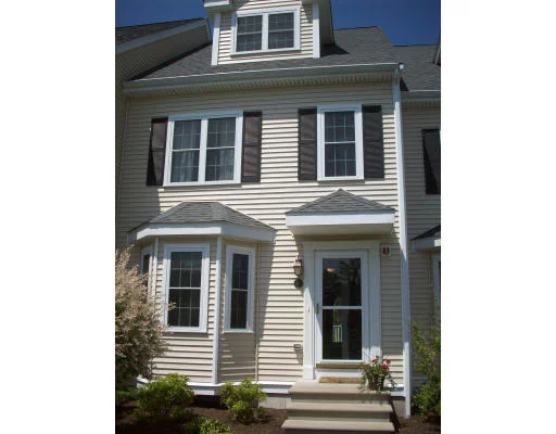 Unit for sale at 39 Copper Lantern Ln, Carver, MA 02330