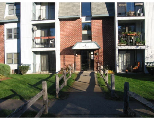 Unit for sale at 3 Roedean Drive, Nashua, NH 03063