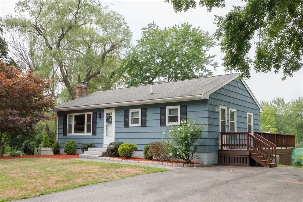 Unit for sale at 410 Oak St, Raynham, MA 02767