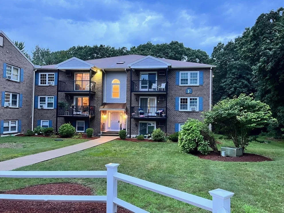 Unit for sale at 610 S Franklin St, Holbrook, MA 02343
