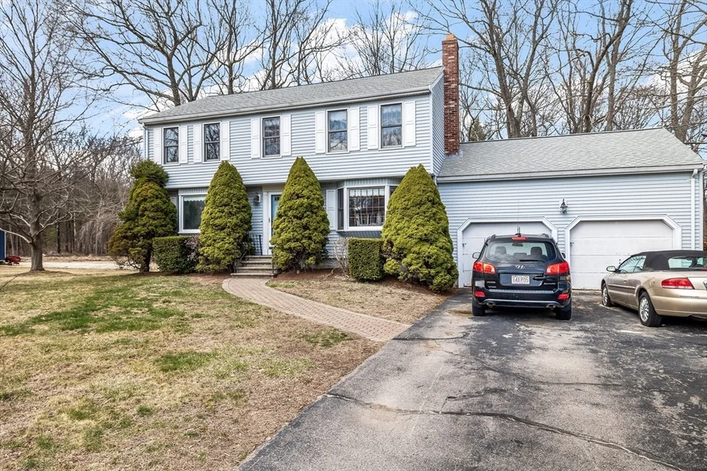 Unit for sale at 20 Ballou Rd, Hopedale, MA 01747