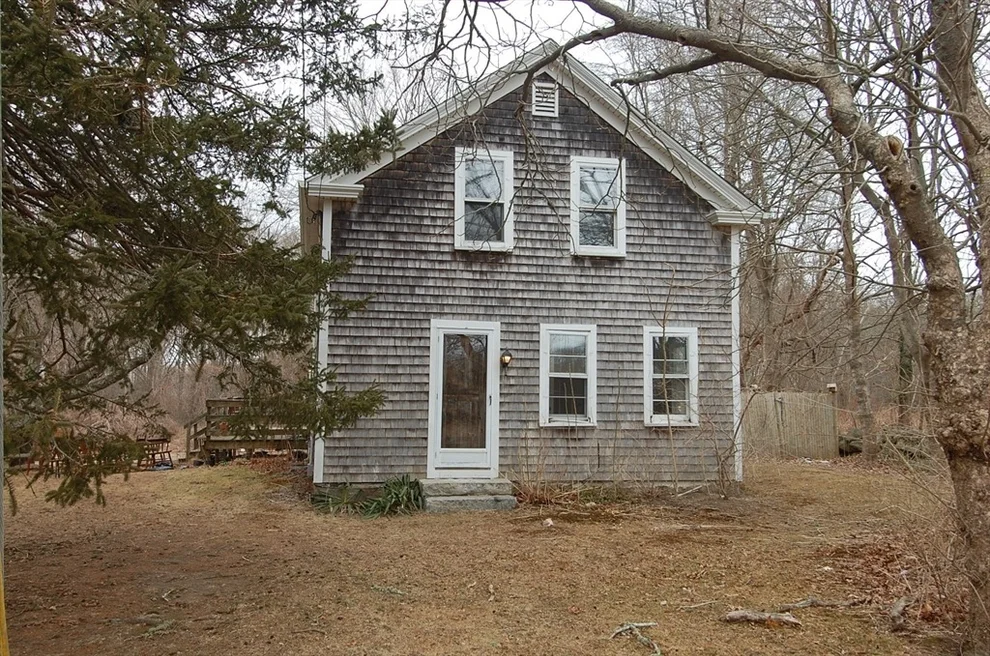 Unit for sale at 267 Bakerville Rd, Dartmouth, MA 02748