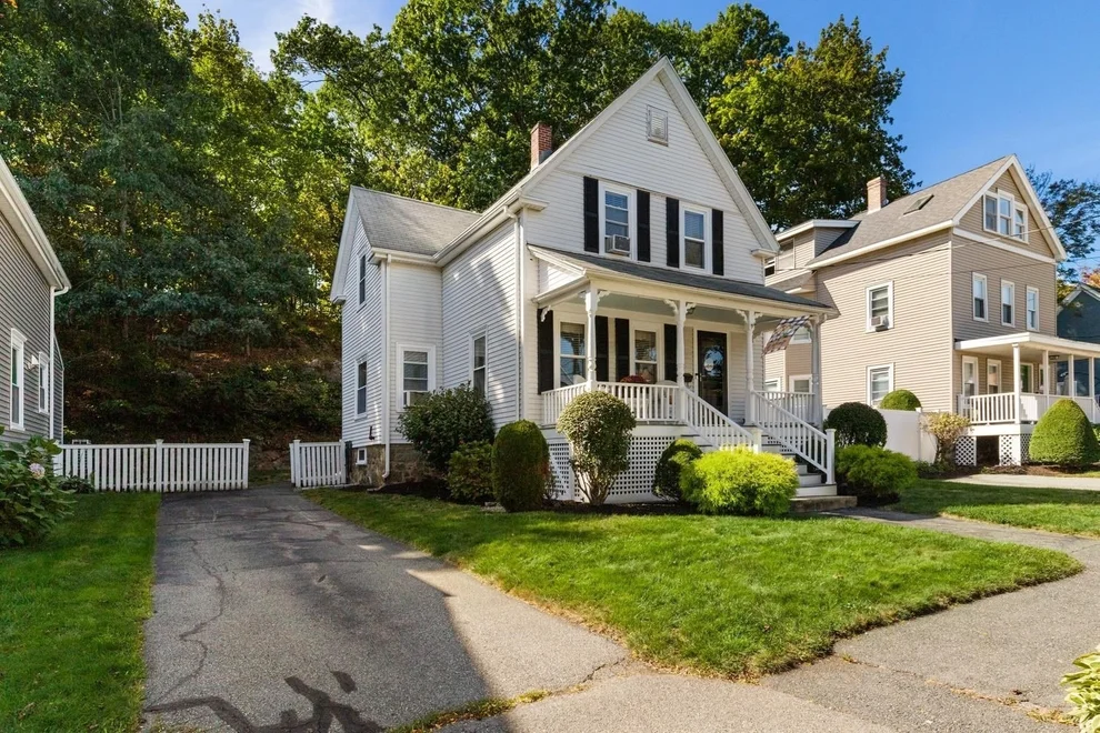 Unit for sale at 5 Walnut St, Wakefield, MA 01880