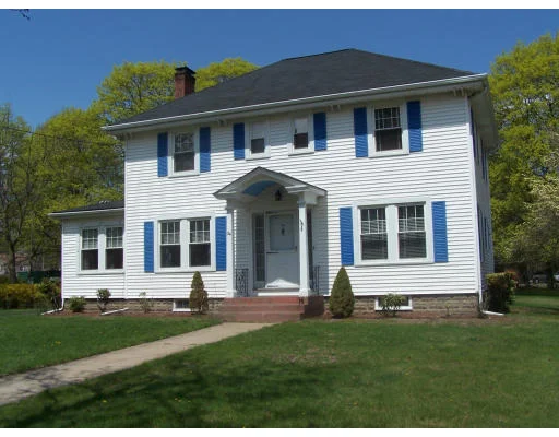 Unit for sale at 24 Green Street, Lynnfield, MA 01940