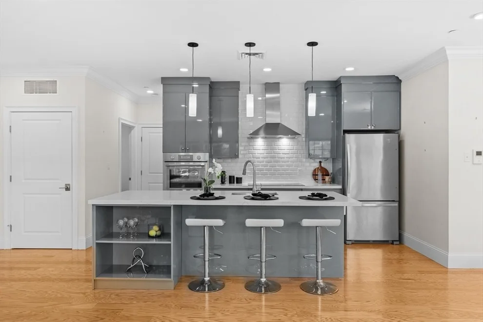 Unit for sale at 36 Elmwood Ave, Winchester, MA 01890