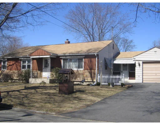 Unit for sale at 50 Wrona, Springfield, MA 01151