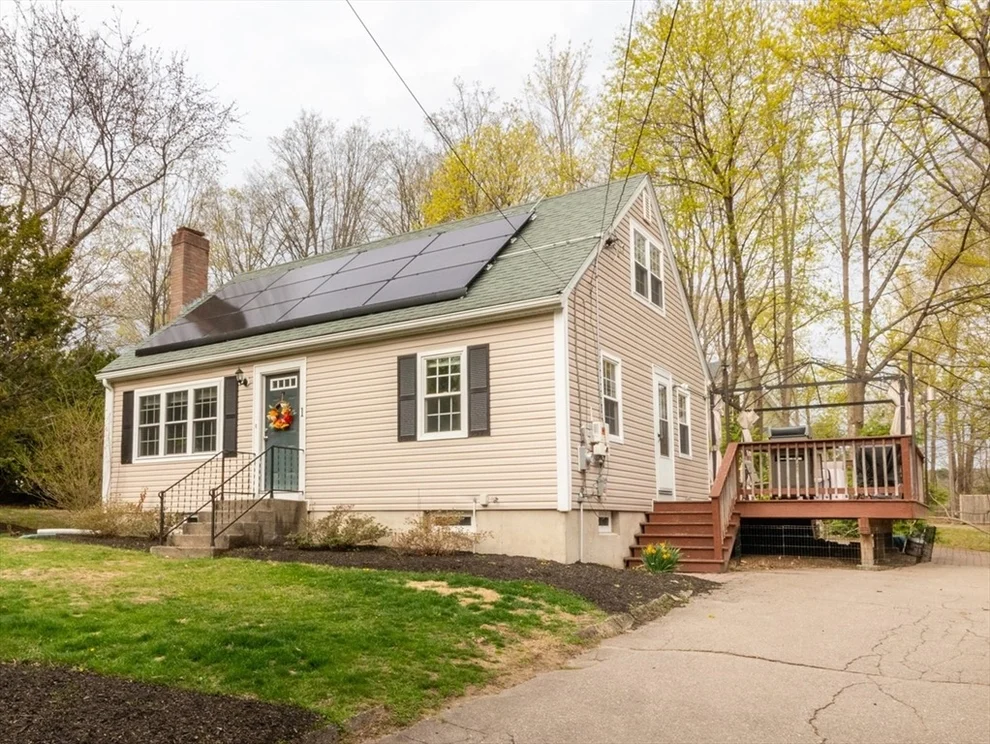 Unit for sale at 1 Conlyn Ave, Franklin, MA 02038