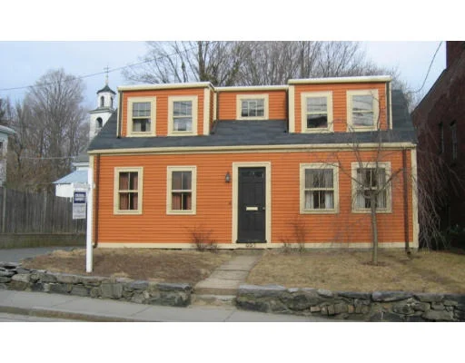 Unit for sale at 992 Chestnut Street, Newton, MA 02464