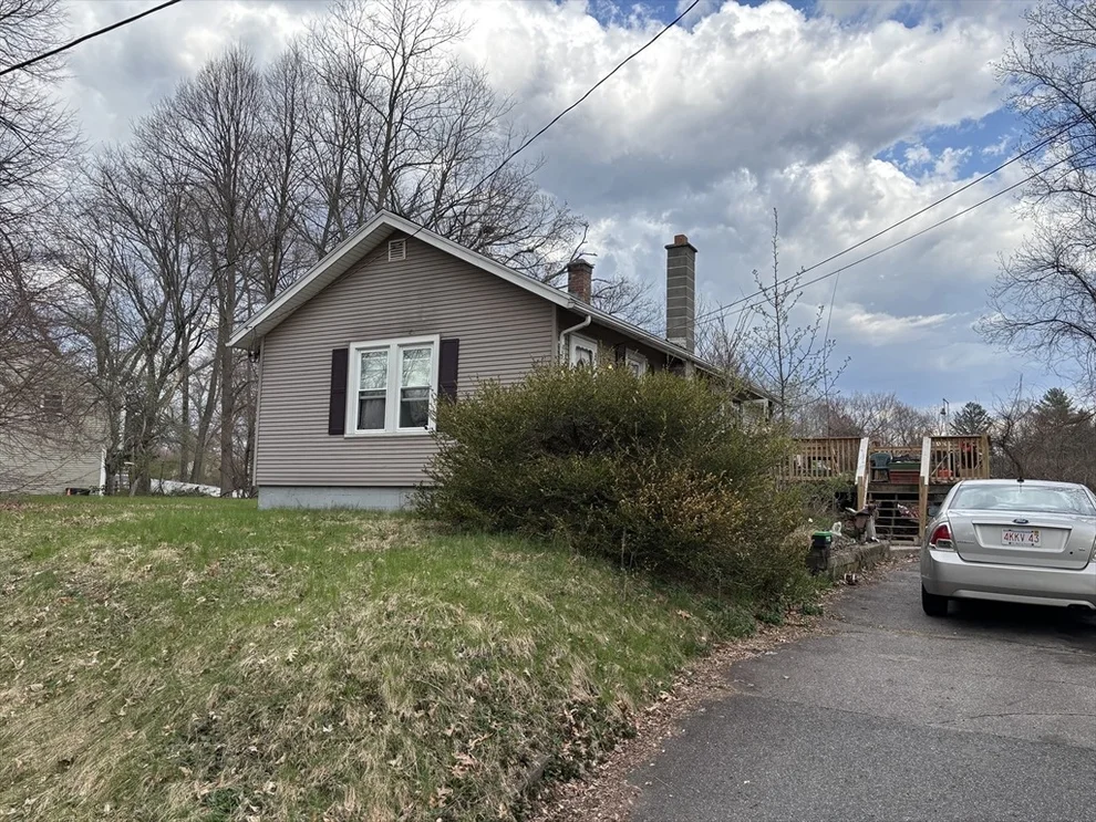Unit for sale at 177 Jamaica St, Springfield, MA 01119