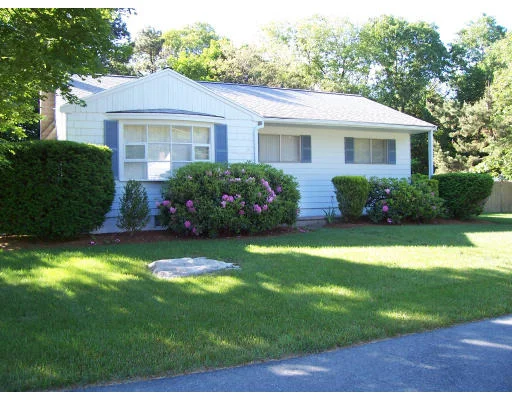 Unit for sale at 3 Geissler Lane, Sharon, MA 02067