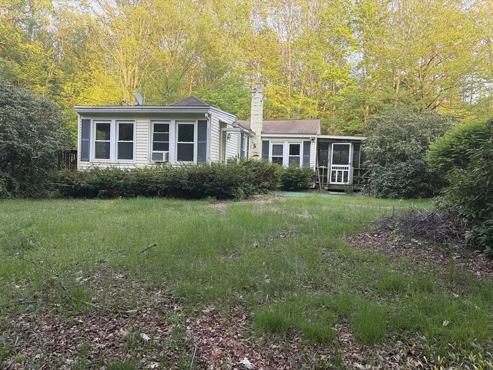 Unit for sale at 11 S Chesterfield Rd, Goshen, MA 01032