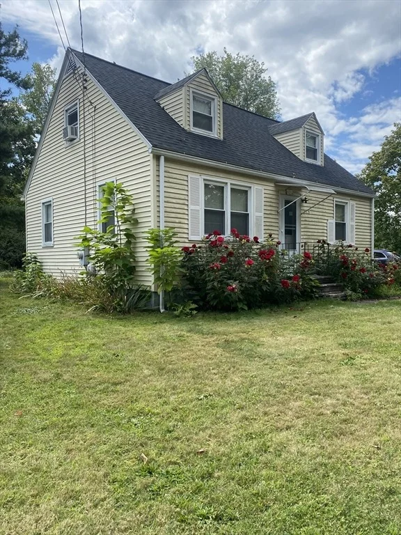 Unit for sale at 145 Amostown Rd, West Springfield, MA 01089