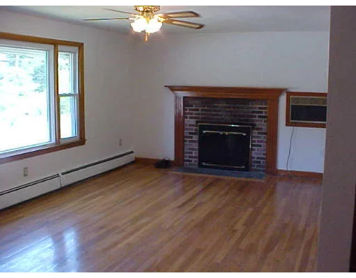 Unit for sale at 191 W.  Main St, Millbury, MA 01527