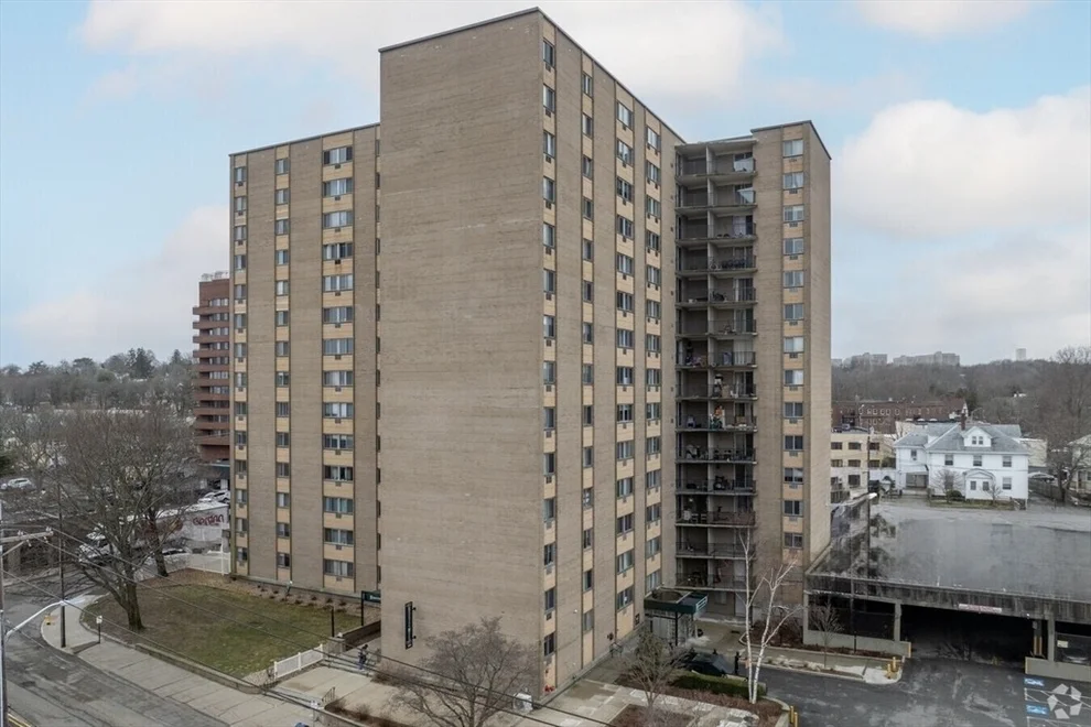 Unit for sale at 1025 Hancock St, Quincy, MA 02169