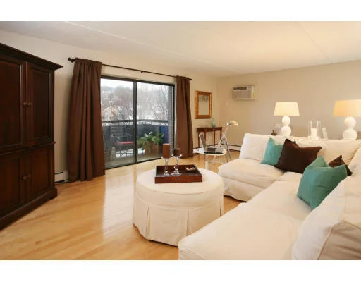 Unit for sale at 32 Whites Ave, Watertown, MA 02472